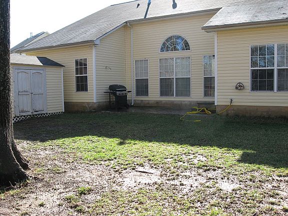 2nd image of 705 Larkridge Ct