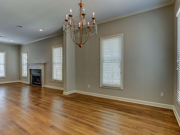 5th image of 1018 Harbor Bend Cir