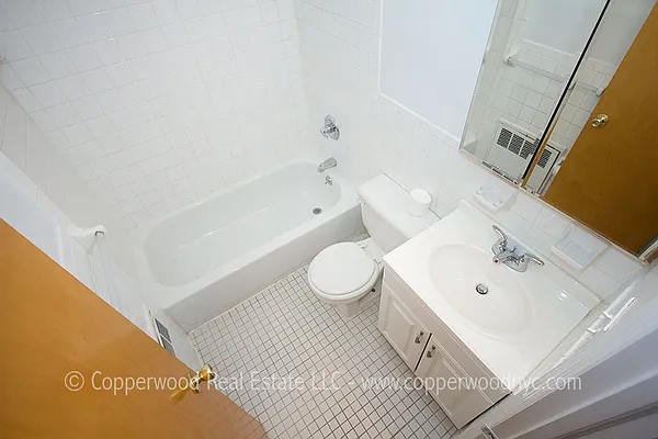 Rented by Copperwood Real Estate | media 23