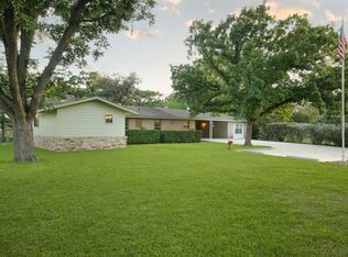 129 Paradise Ave, Kerrville, TX 78028