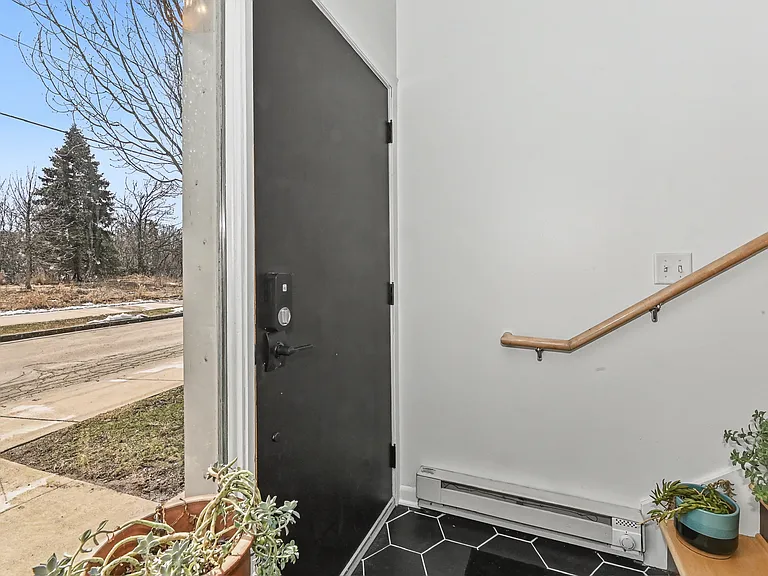 2175 N Riverboat Rd — Photo 3