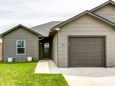 1118 Harbor Dr, Salina, KS, 67401