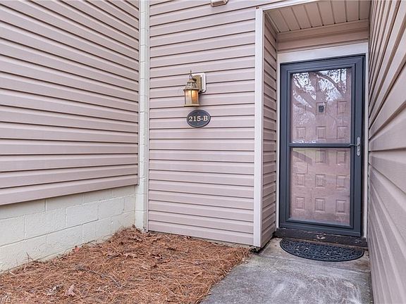 3rd image of 215 Village Ln Unit B