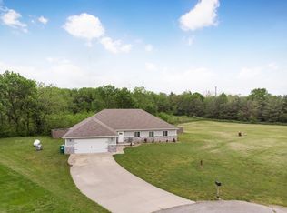 2686 S Francis Dr, Brookline, MO 65619