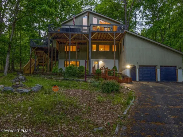 322 Brentwood Dr, Bushkill, PA 18324