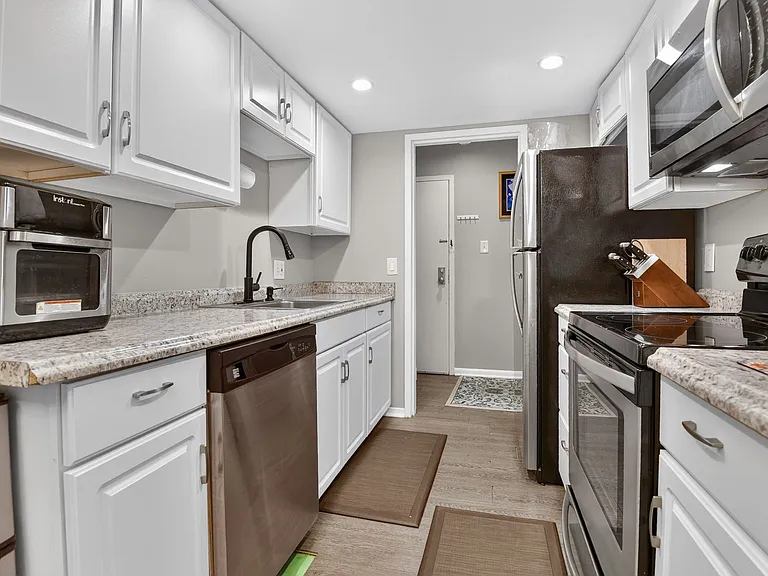 11645 Stoneview Sq #21C — Photo 2