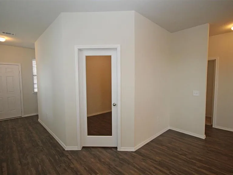 14635 Myrtle Point Dr — Photo 5