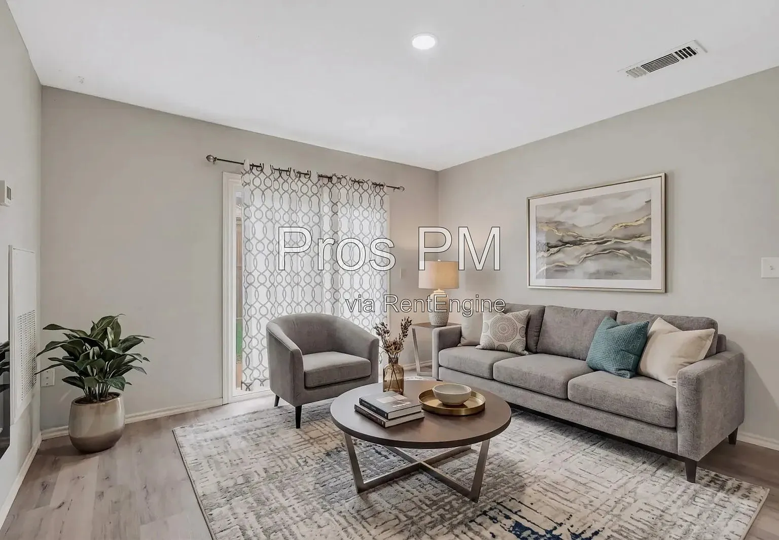 2 bed, 1.5 bath, 930 sqft, $1,500 — Photo 2