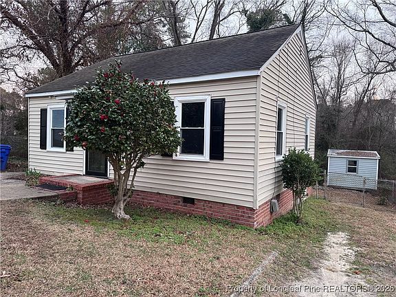 4th image of 1529 Lacy St
