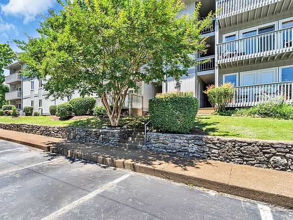3rd image of 21 Vaughns Gap Rd APT 86