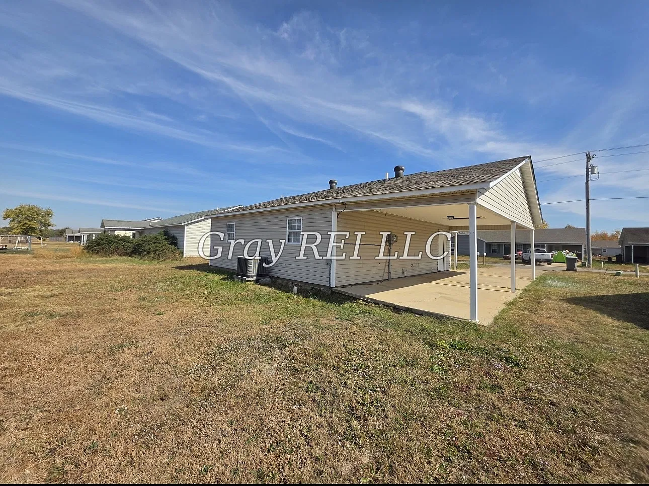 2 bed, 896 sqft, $975 — Photo 2