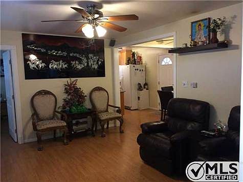 2nd image of 4032 Thorn St