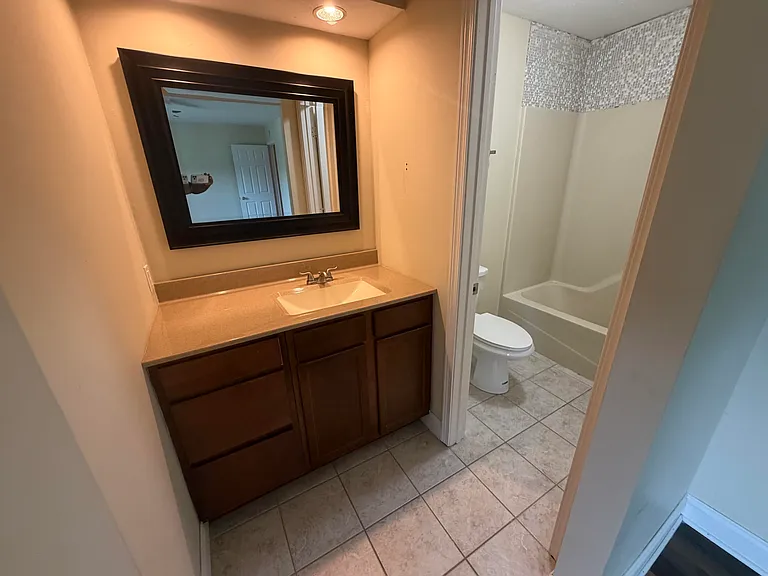 2032 Waterfront Dr N #D — Photo 19