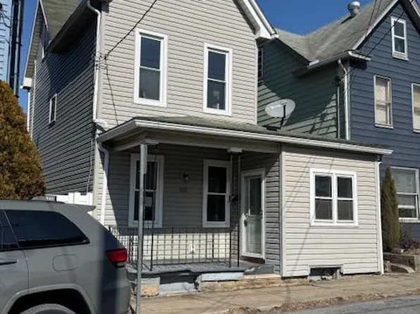 521 13th St, Huntingdon, PA 16652