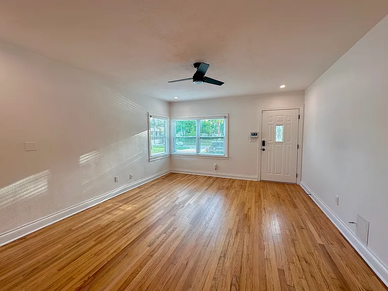 415 N Lincoln Ave — Photo 4