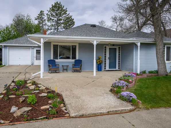 217 1st Ave NW, Hazen, ND 58545