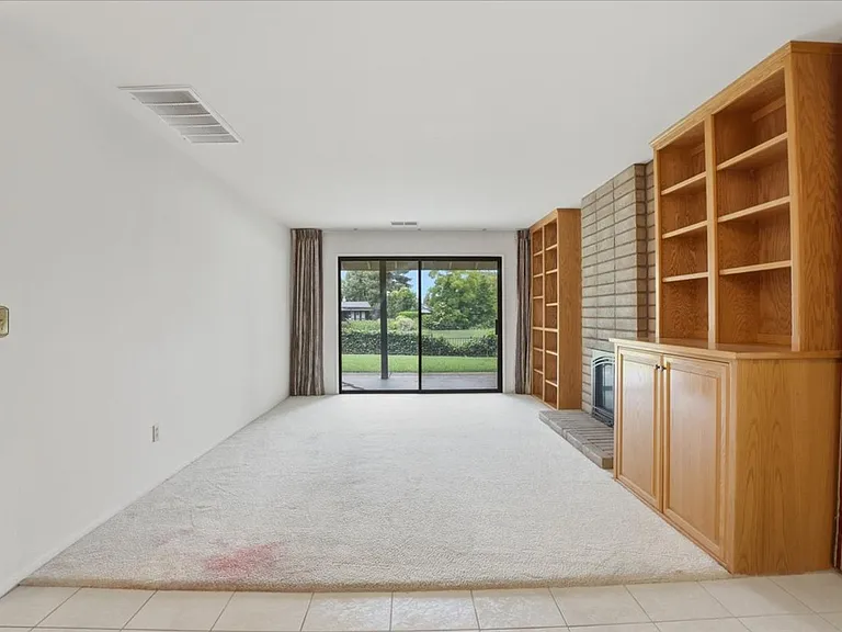 654 Jerome St — Photo 18