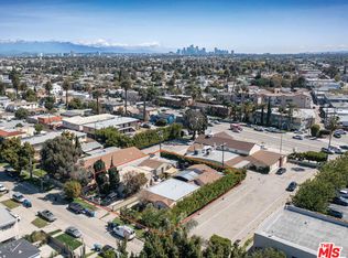 2046 Sunset Plaza Dr, Los Angeles, CA 90069