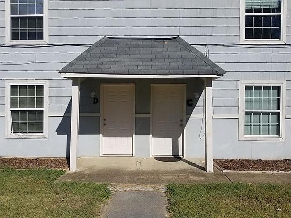 5th image of 700 Roberta Dr