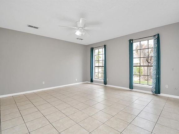 5th image of 3724 Newton Dr