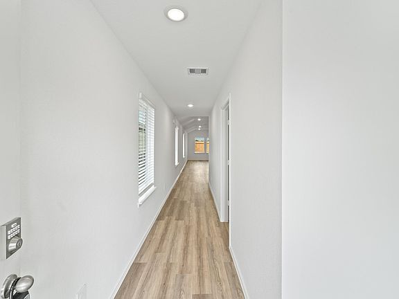 4th image of 1011 Vilana Ridge Ln