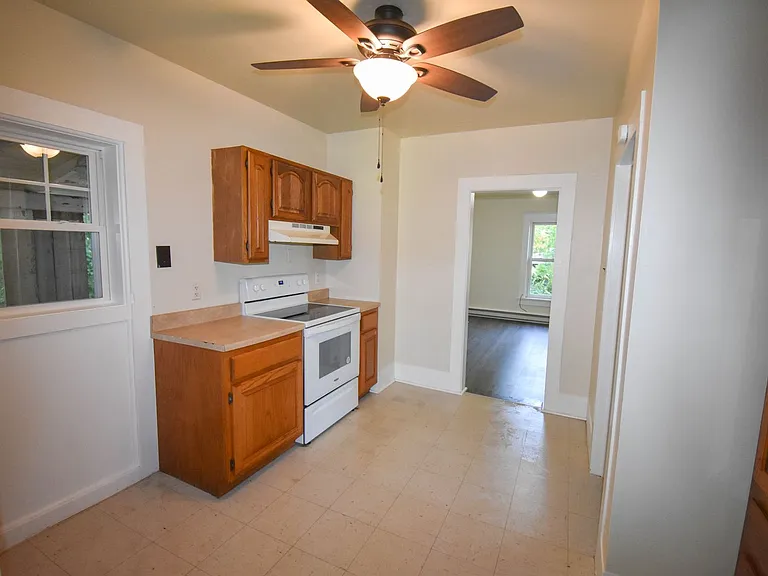 155 N Fairview St — Photo 24