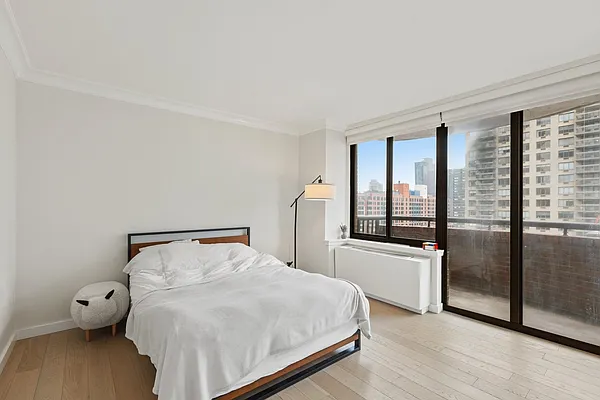 Rented by Corcoran | media 21