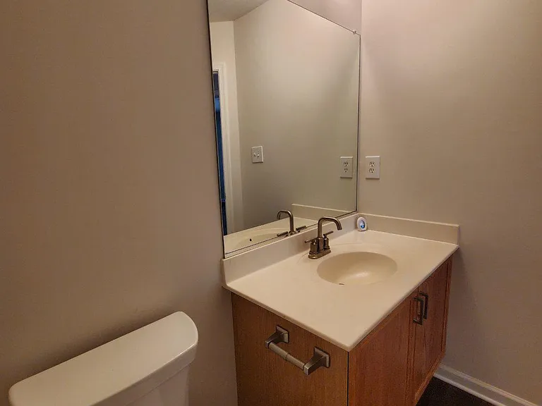 29 Litchfield Ln E — Photo 18
