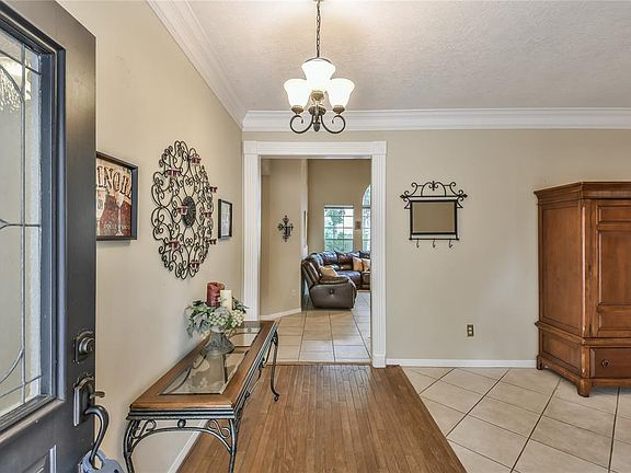 2nd image of 15422 Evergreen Knoll Ln