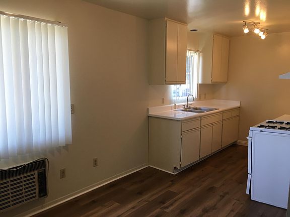 3rd image of 622 Tularosa Dr APT 4