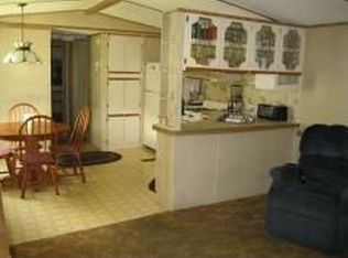 327 Gardenia Dr, Fruitland Park, FL 34731