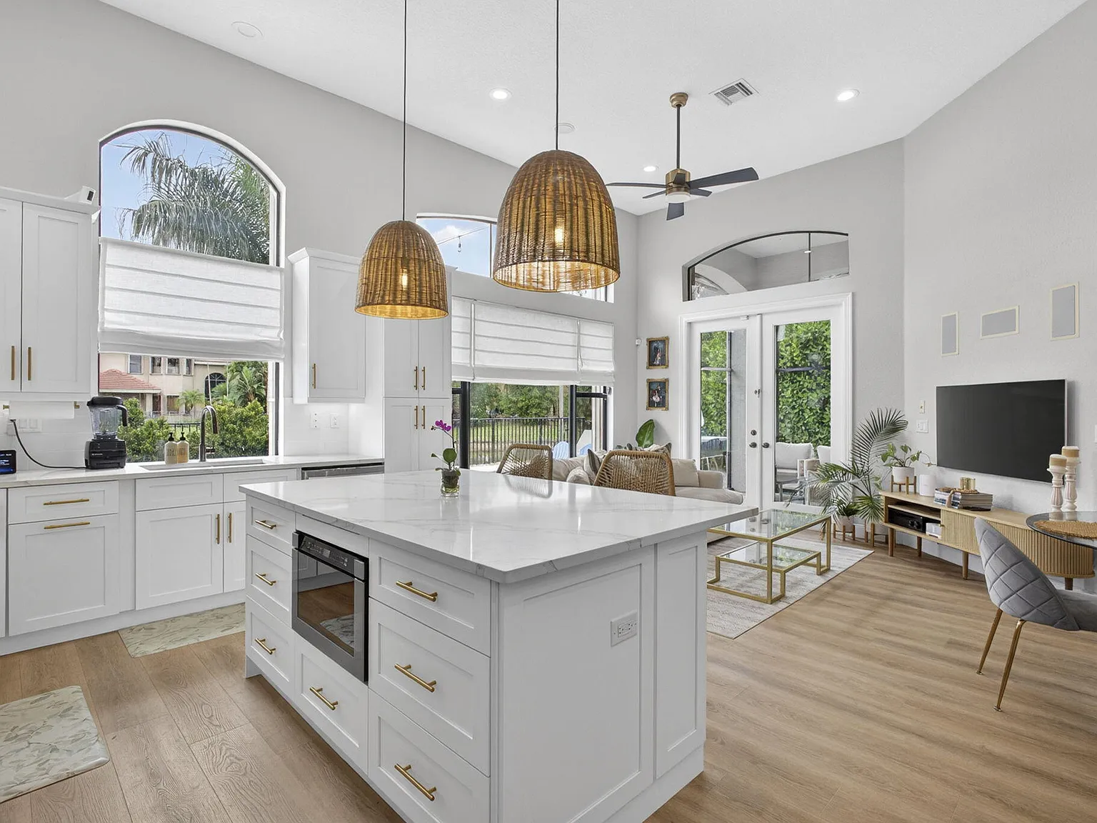 4 bed, 3.5 bath, 2469 sqft, $6,500 — Photo 4