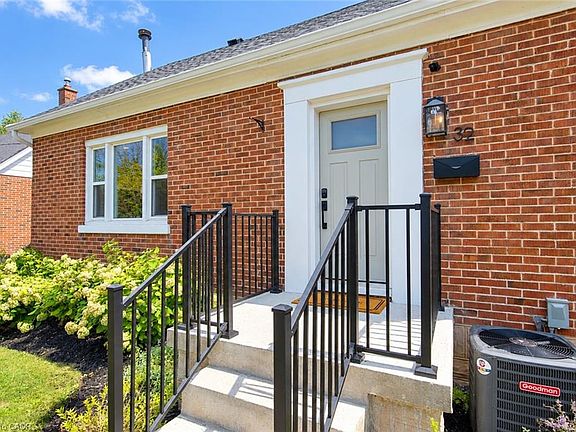3rd image of 32 Belleview Ave