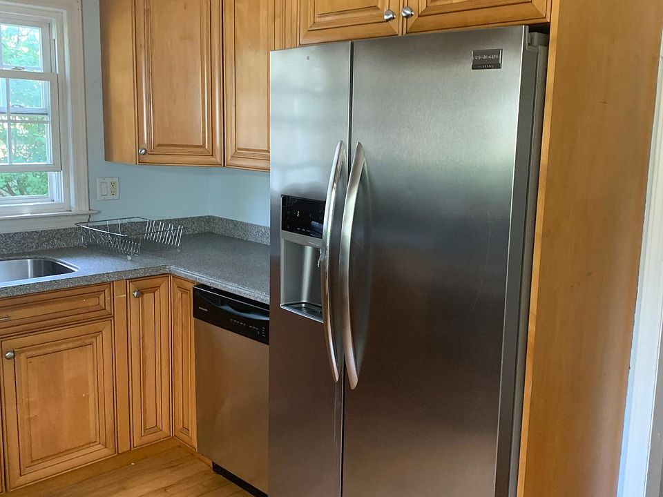 1st image of 1 Fairview Ave #1