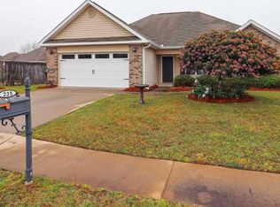 235 Summerstone Bnd, Byron, GA 31008