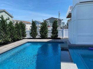 375 21st St, Avalon, NJ 08202
