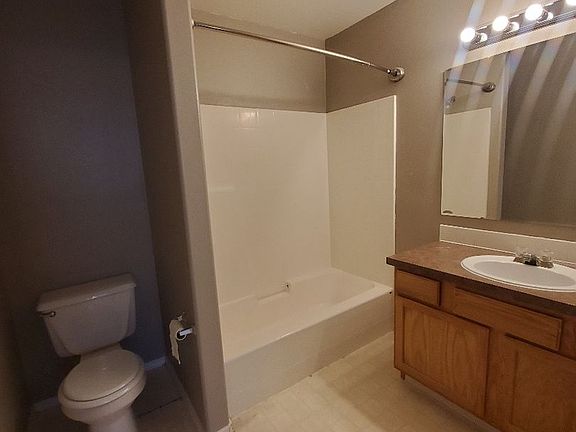 5th image of 1003 Gold Creek Dr
