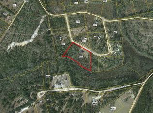 215 Oleander Cir, Waynesville, GA 31566