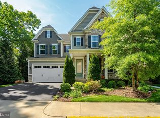 11413 Woodrush Ct, Fairfax, VA 22030