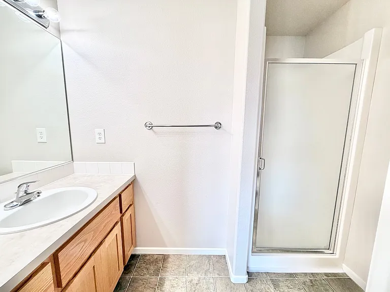 R0476 — Photo 15