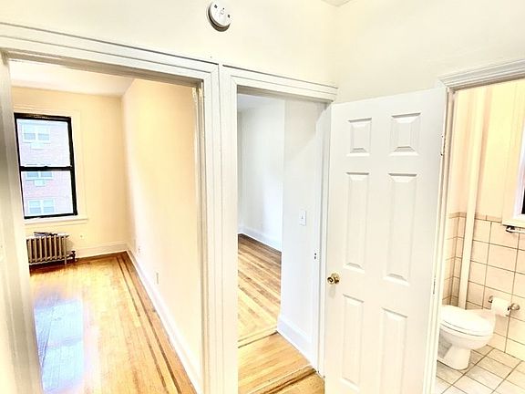 5th image of 2550 45th St APT 2R