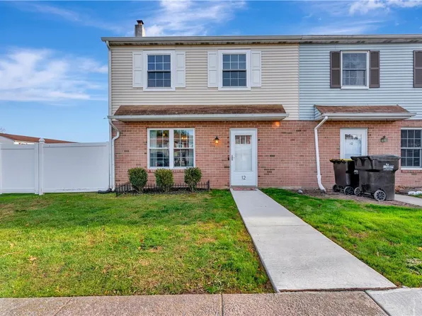 12 Evelyn Ln, Quakertown, PA 18951