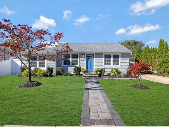 1402 Brooklyn Boulevard, Bay Shore, NY 11706