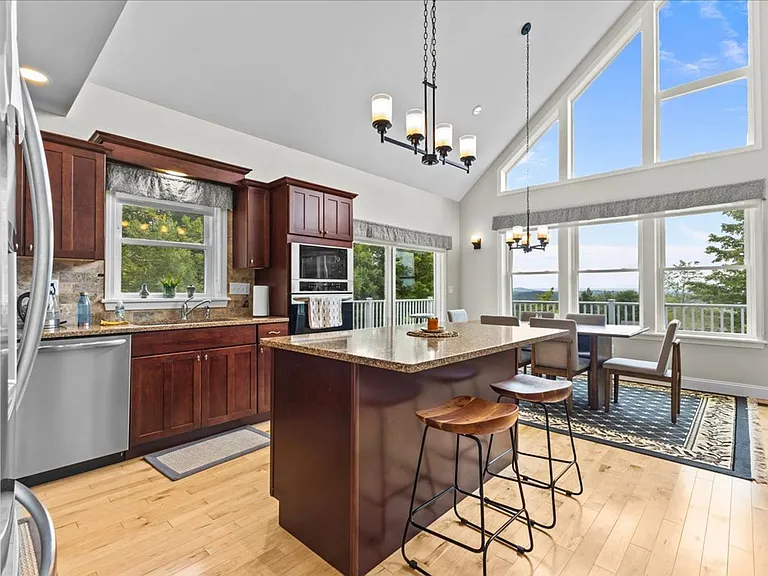 202 Abani Dr — Photo 16