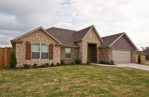 1st image of 2939 Raven Ln