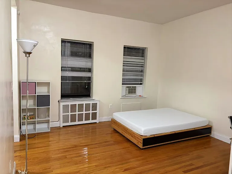 207 W 20th St #2A — Photo 3