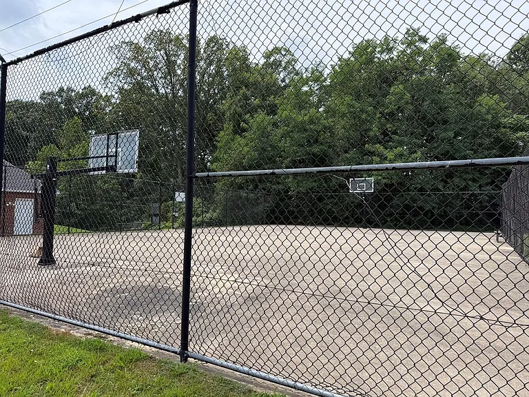 1 Masters Dr — Photo 18