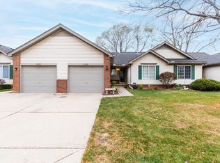29965 Kenwood Ct, Roseville, MI 48066