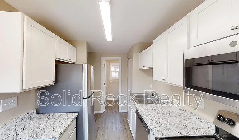 2413 E Saint Vrain St #101 — Photo 3