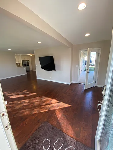 944 Phoenix Ave Photo 1